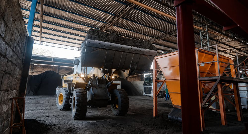 Área de processamento de insumos Mogifertil